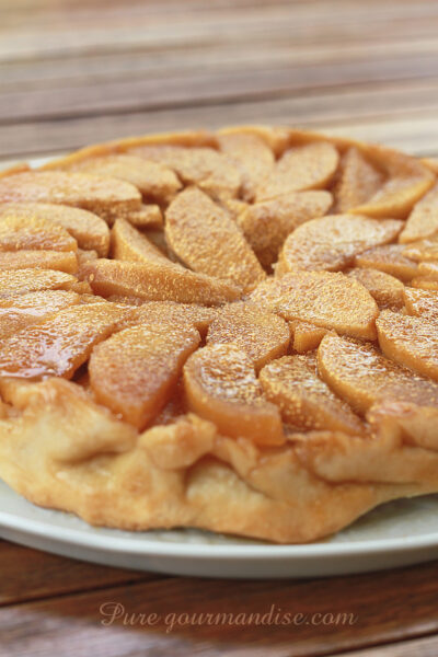 Tarte Tatin aux pommes et au caramel au beurre salé - Pure Gourmandise