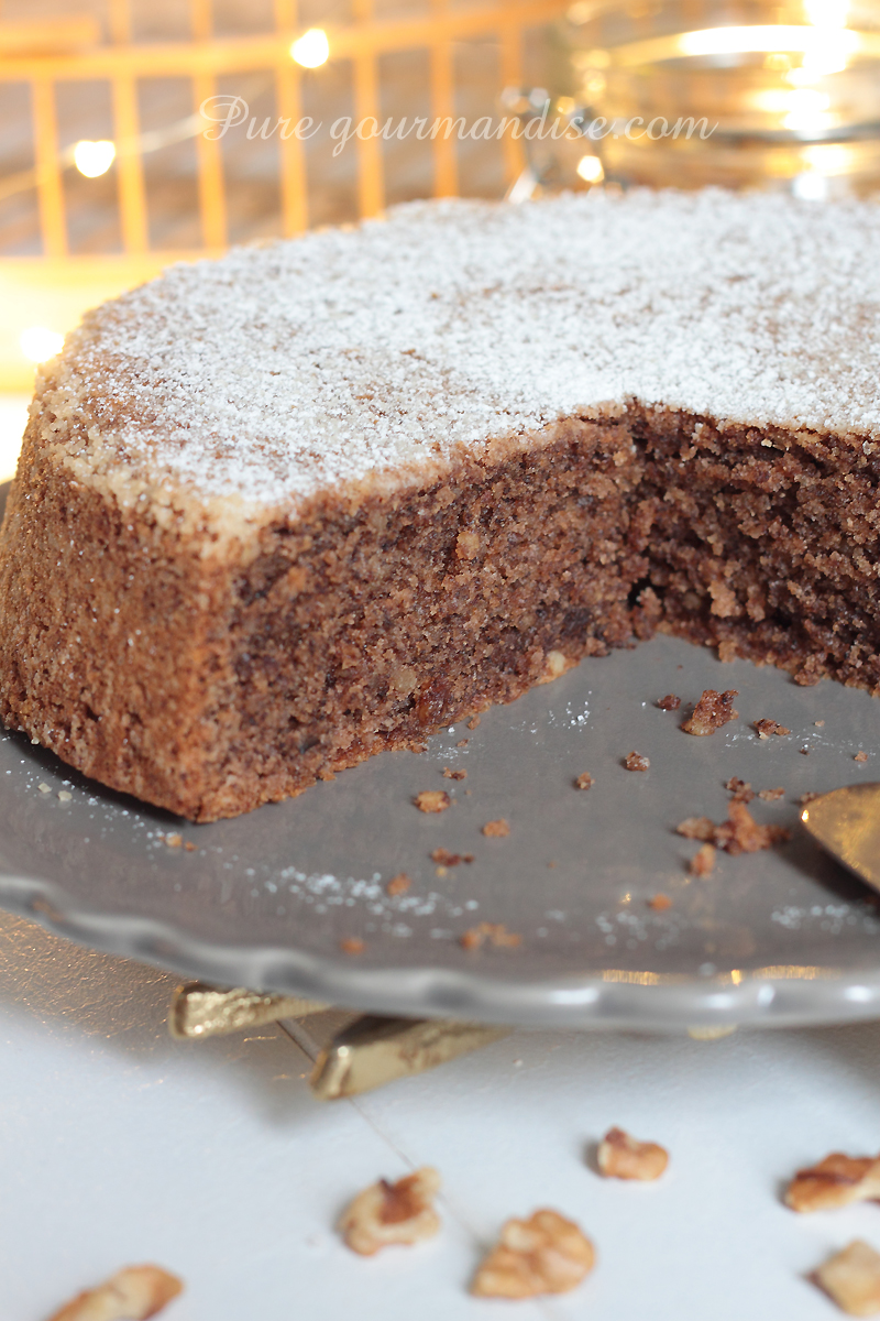 Gâteau moelleux aux noix - Pure Gourmandise