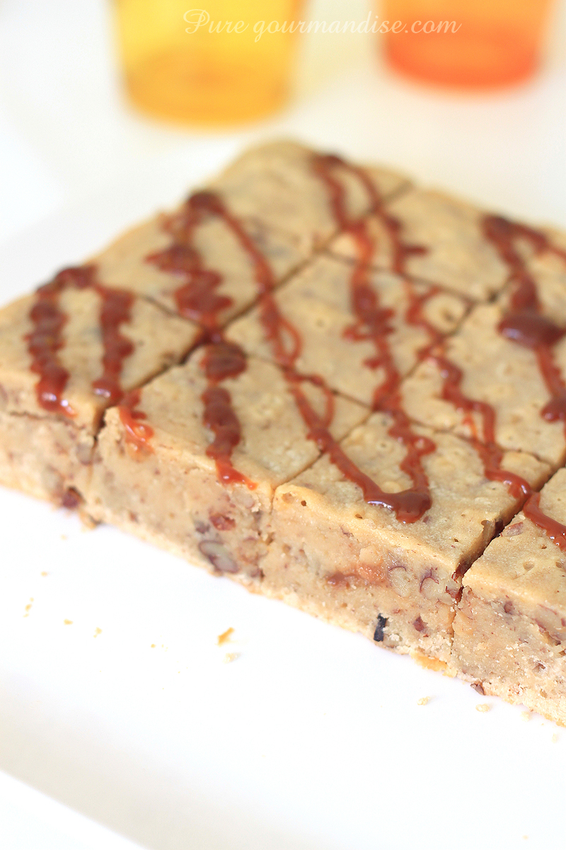 Brownie au chocolat blanc, pécan et caramel - Pure Gourmandise