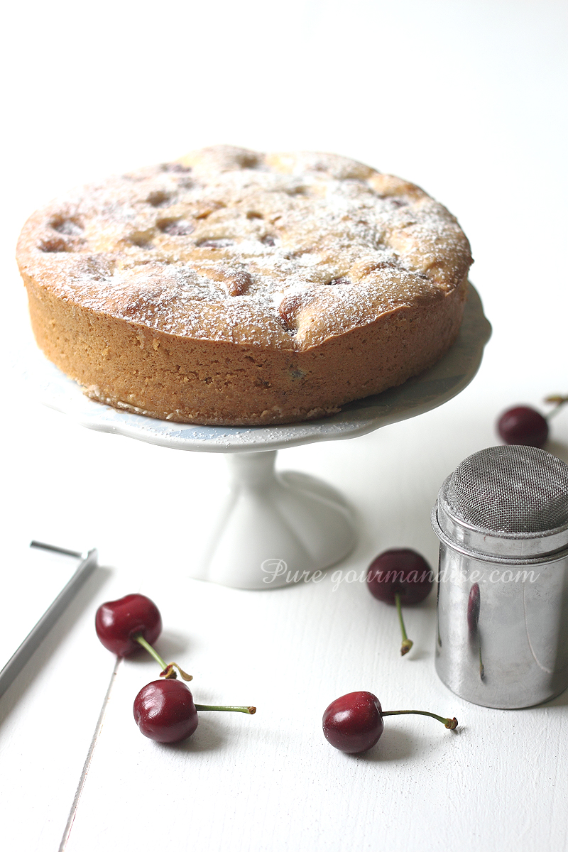 Gâteau aux amandes et aux cerises - Pure Gourmandise