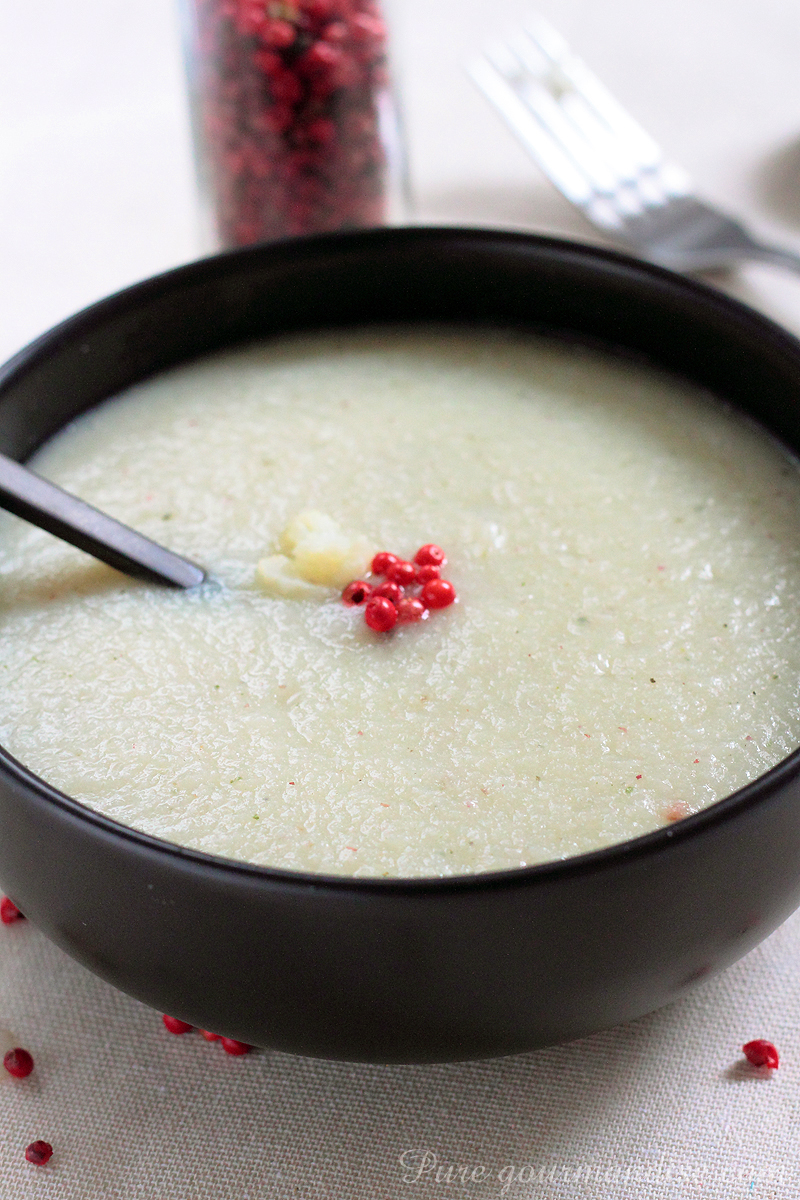 Velouté de chou-fleur aux baies roses - Pure Gourmandise